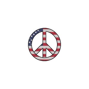 Könnte beinhalten: Ein Friedenssymbol in Form eines Kreises mit einer vertikalen Linie und zwei diagonalen Linien im Inneren. Das Symbol ist mit dem Design der amerikanischen Flagge gefüllt, mit roten und weißen Streifen und einem blauen Feld mit weißen Sternen.