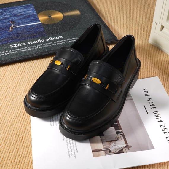 Handmade Black Loafer Shoes, Gold Buckle Slip on Flats for  display picture 3