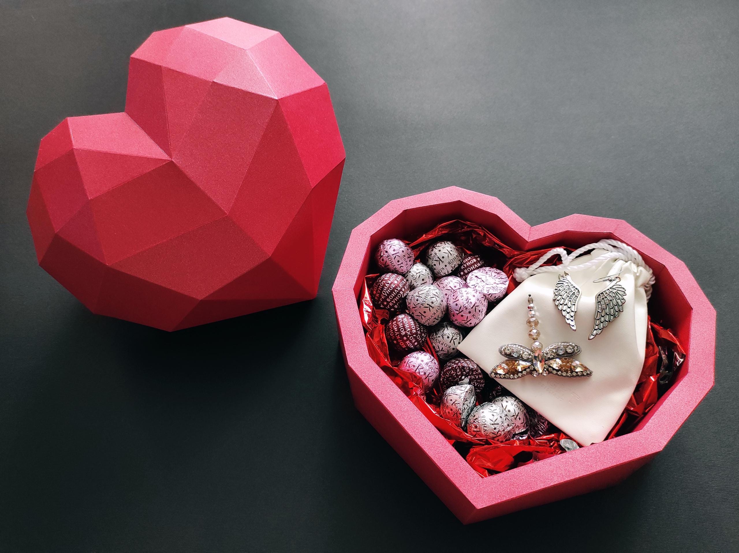 Papercraft 3D HEART BOX Present or Storage Boxes for Valentines Day ...