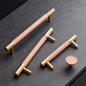 Tiradores para armario: Tirador de cuero rosa con raíz de loto, pomo decorativo para habitación infantil