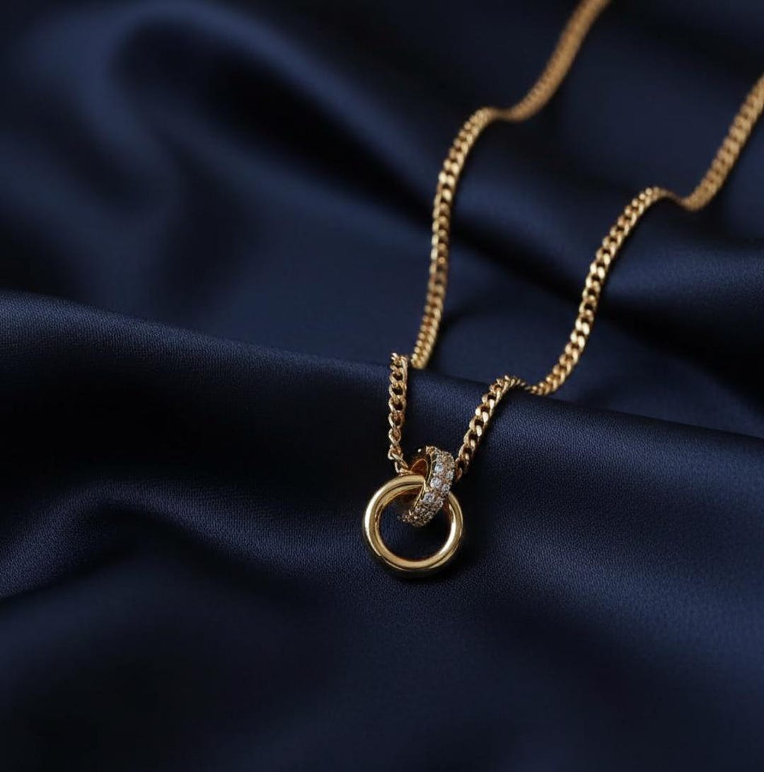 Gold Circle Pendant Necklace - Minimalist Design on Snake Chain - Etsy