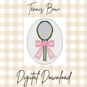 Könnte beinhalten: Digitaler Download mit einem Tennisschläger-Design mit einer rosa Schleife. Der Schläger ist grün und weiß, vor einem weißen ovalen Hintergrund. Die Wörter "Tennis Bow" und "Digital Download" sind kursiv geschrieben.