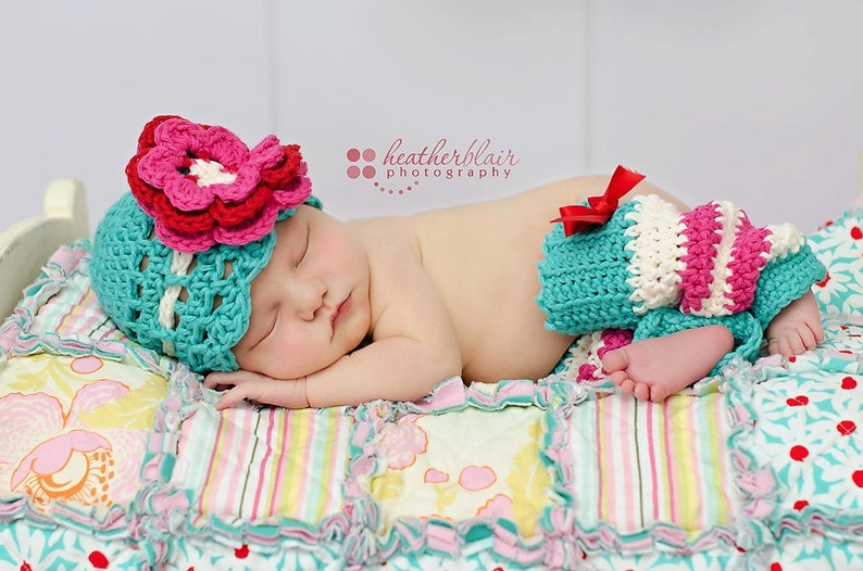 Baby Girl CROCHET PATTERN Blueberry Muffin Beanie / Headband & Leg Warmers 4 sizes included, PDF instant download, photo prop flower hat image 1