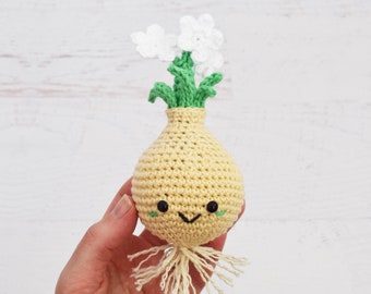 CROCHET PATTERN - Paperwhite Bulb Amigurumi flower pattern