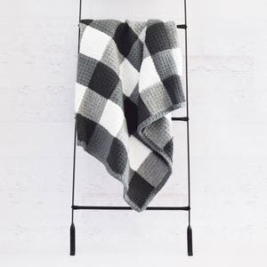 CROCHET PATTERN - Farmhouse Gingham Blanket - PDF crochet pattern, Beginner Level with instructions to make it larger or smaller