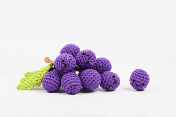 Crochet for Beginners Magazine (Issue 1): Jen Neal, Various: :  Books