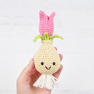 CROCHET PATTERN - Tulip Bulb flower