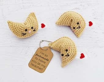 Amigurumi CROCHET PATTERN - Fortune Cookie Keychain - play food, teacher gift, printable gift tags