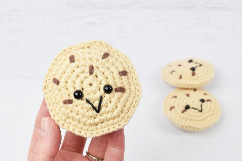 PDF PATTERN Santa's Milk and Cookies Crochet pattern Amigurumi Kawaii food Christmas cookies image 3