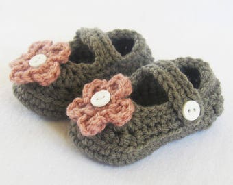 CROCHET PATTERN - Mary Jane Booties - PDF pattern, crochet shoes, slippers, newborn baby shoes, baby girl, baby shower gift, baby booties