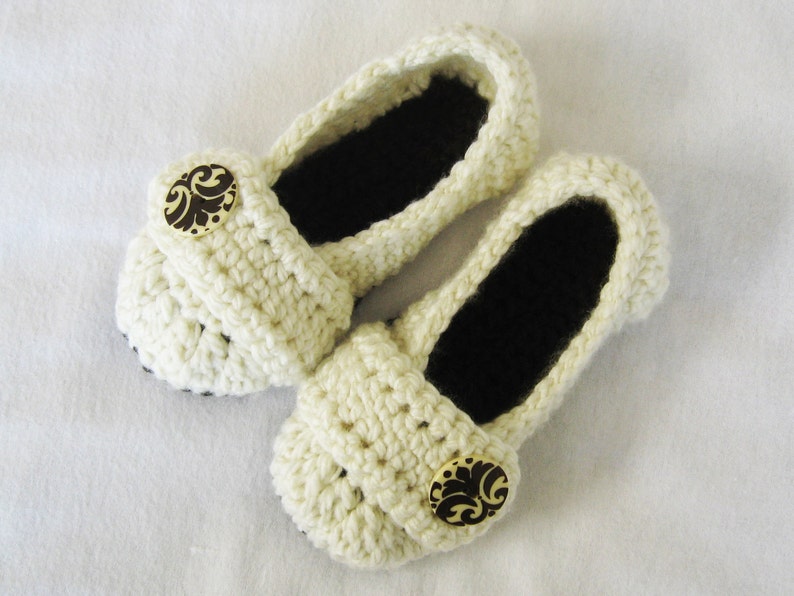 CROCHET PATTERN Cozy Women's House Slippers 5 sizes included from Womens 3-12 Instant Download image 2