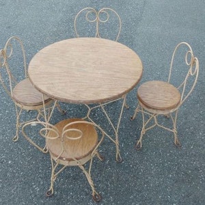 children's ice cream parlor table and chairs