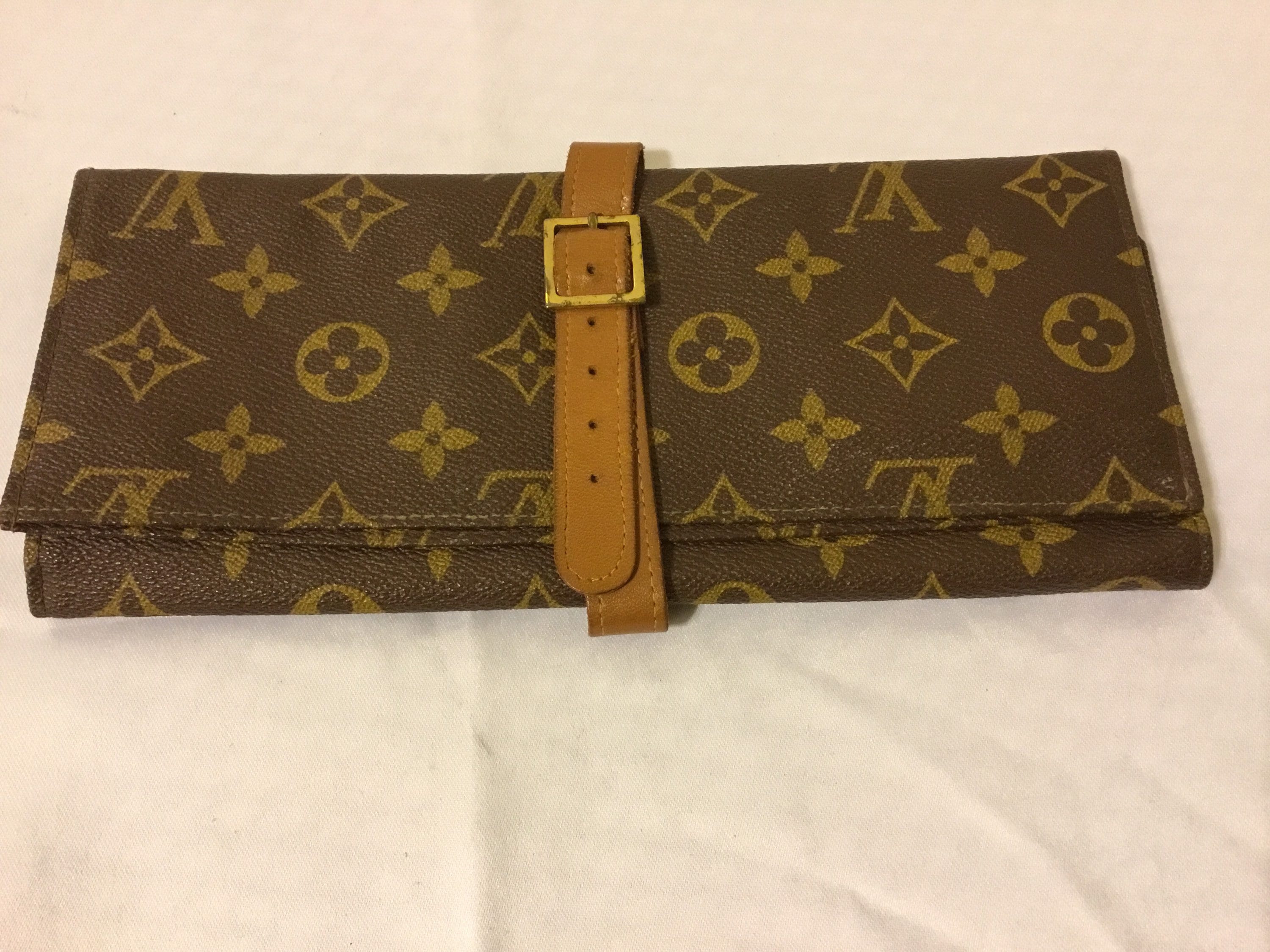 70's Louis Vuitton Clutch with Eclair Zipper Pull 1 - Shop Quirk