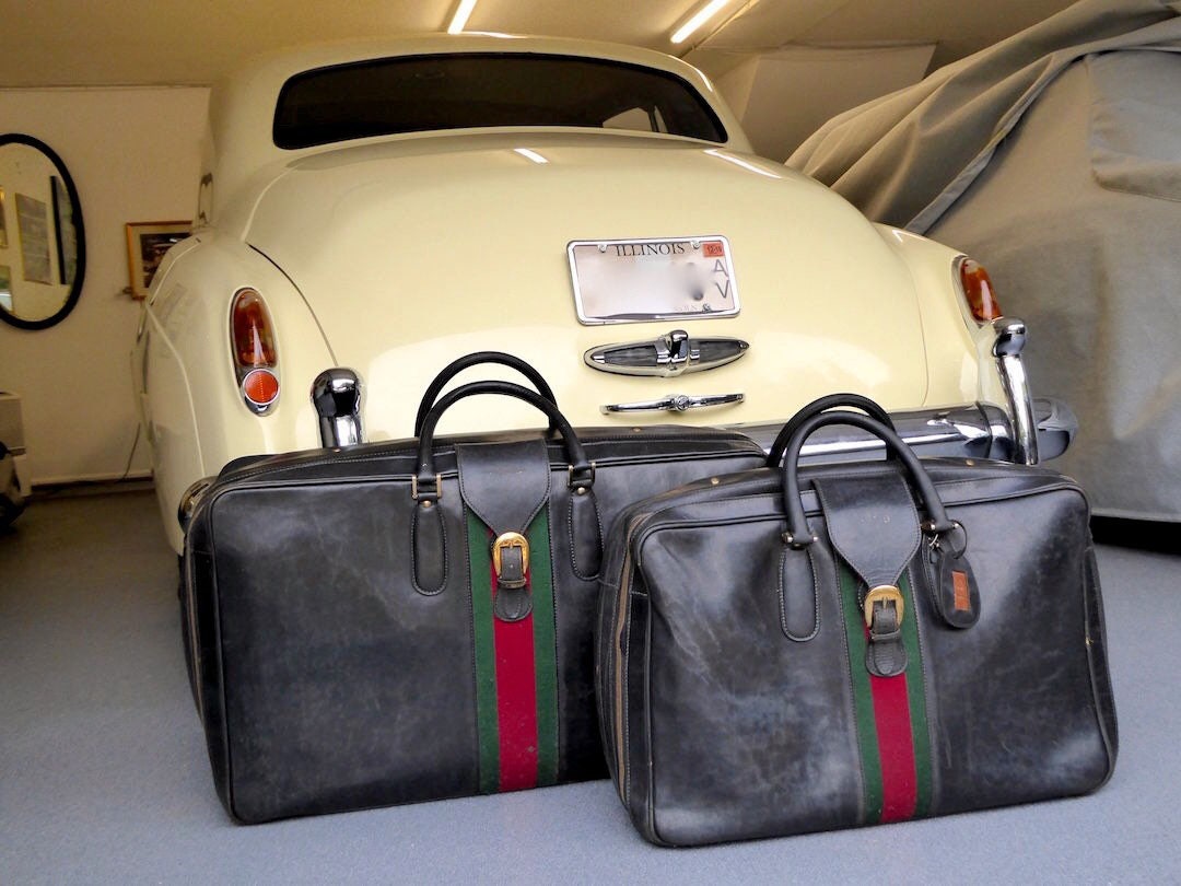 Vintage 90s authentic Beautiful Louis Vuitton folding garment luggage Bag