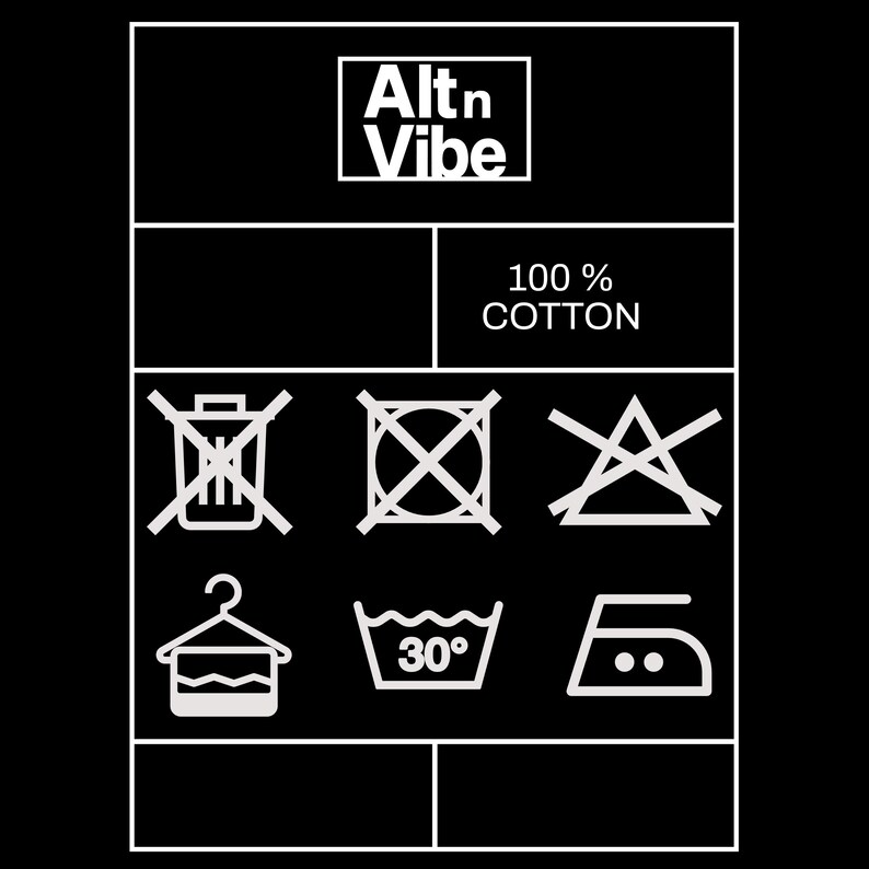 Puede incluir: Etiqueta de cuidado de la ropa en blanco y negro con el texto "Alt n Vibe" y "100% COTTON". La etiqueta incluye varios s&iacute;mbolos de cuidado, como no lavar en seco, no usar lej&iacute;a y lavar a 30&deg;C.