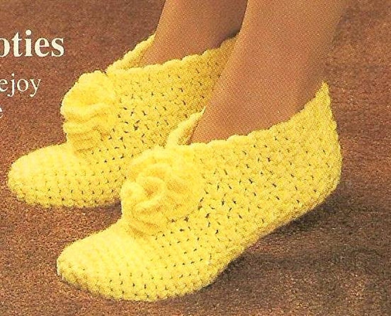 Slippers Booties w/Flower Motif Vintage 80's Crochet Pattern PDF INSTANT DOWNLOAD image 1