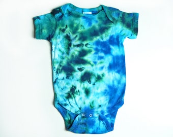 Tie Dye Baby Bodysuit, Short Sleeve, Ocean Colors, Beach Theme, Perfect for Baby Gift