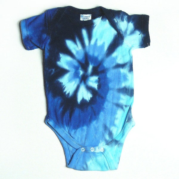 Tie Dye Baby Short Sleeve Creeper, Blue Spiral