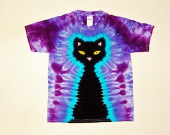 Camisa tie-dye de gato negro para niños con fondo morado, mangas cortas o largas