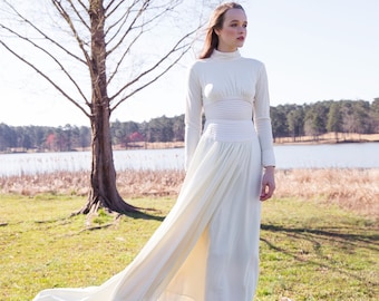 70s V-Neck Wedding Dresses