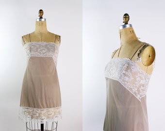 70s Nude and White Lace Mini Slip Dress / Wedding Lingerie / Size S/M