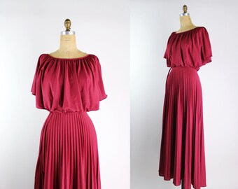 70s Burgundy Bohemian Maxi Dress / Dark Red Dress / Cape Dress / Bridemaids Dress / Pleated Dress / Size S/M