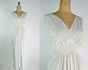 60s White Lace Slip Dress / Bow Lingerie / 50s Lingerie / Wedding Lingerie / Size S/M