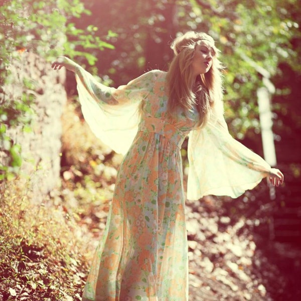 Free shipping to USA// Vintage 60s bohemian Hippie Maxi Dress. Size S/M