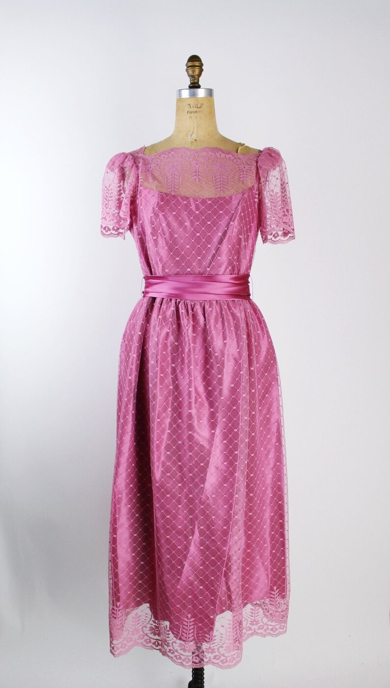 70s Pink Lace Cocktail Dress / Pink Satin / Wedding Guest / Bridemaids / 1970s Dress / Party Dress / Prom/ Size S/M image 4