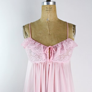 80s Pink Lace Slip Dress / Wedding Lingerie / 70s Pink Slip / Size S/M