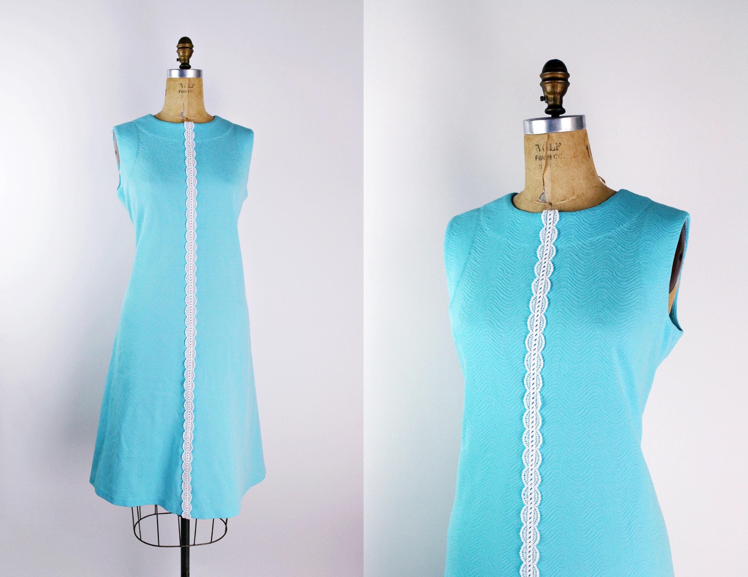 60s Turquoise MOD Mini Dress / 60s Dress / 1960s Textured Polyester Dress / Size S/M