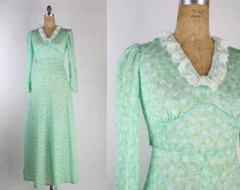 70s Green Floral Maxi Dres / Prairie Dress / Boho / 1970s / Size S/M