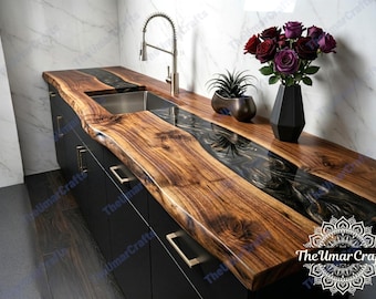Encimera de cocina de nogal con borde natural y resina epoxi, losa personalizada hecha a mano.