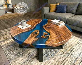 Mesa de centro redonda de resina epoxi azul con vetas de nogal / Mesa de madera de resina con borde natural hecha a mano / Decoración moderna de lujo para sala de estar / Regalo único para inauguración de casa