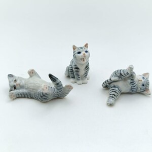 Handbemalte Keramik Tabby Katzen Figur, Verspielte Miniatur