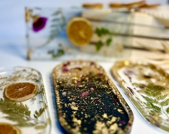 Custom Resin Vanity Tray Set, Real Flowers and Gold Flake