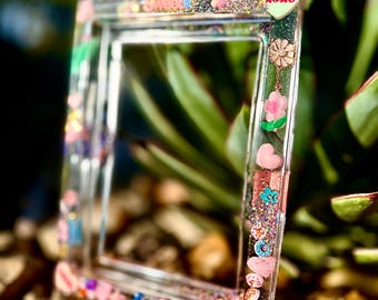 Valentine's Day Sweetheart Candy Resin Frame 4x6 | XOXO Be Mine Conversation Heart Photo Frame