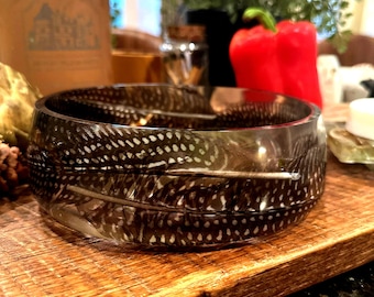 Handmade Feather-Inlay Resin Bowl – Boho Home Decor