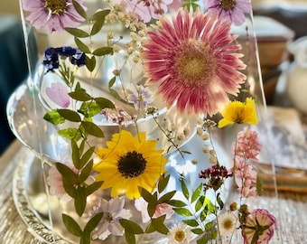 Handmade Resin Clipboard with Pressed Leaves & Flowers | A Slice of Natural Beauty for your Workday