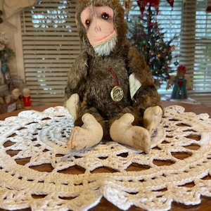 Oringinal Hermann Teddy  Monkey with Gold Seal, Collecting Vintage Stuffed moving Limbs Stuffed Animals