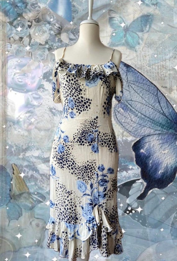 blue floral slip dress Vintage – Romantic Y2K Summer Dress features: Train this dress hugs beautifully Size:14.5 2/3 Macys Style & Co