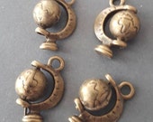 4pcs-3D earth globe charm-antique bronze tone Earth Charm