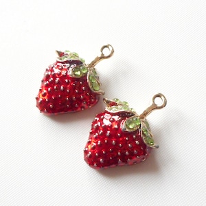 2pcs-gold tone enamel Strawberry charm w/ green Rhinestone-silver available