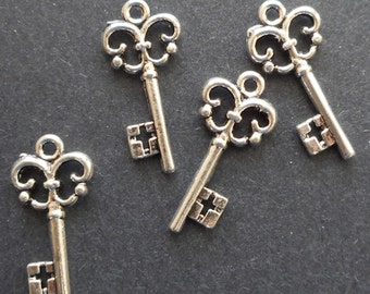 10pcs-silver key charm-1 loop Antique Silver metal Key Charm