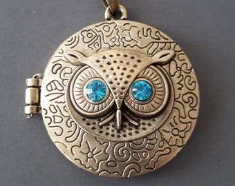 1.5"-Locket pendant-bronze tone big Owl pendant-