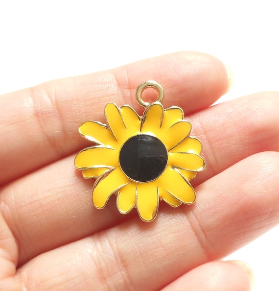 Beadwork Finding - Flower, 25x28mm per pair Beadwork Finding - Flower, 25x28mm per pair