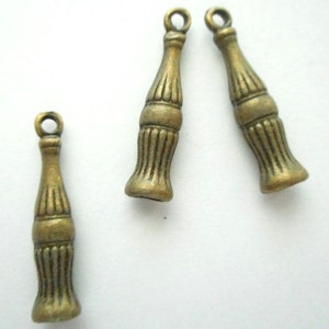 8pcs-bronze tone Coca-Cola bottle charm, Coca Cola charm, beverage charm, party charm