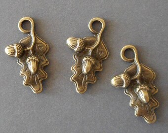 8 Stück-Messing Eichel Blatt Charme, bronze Ton Eichel Charme-Silber Ton erhältlich