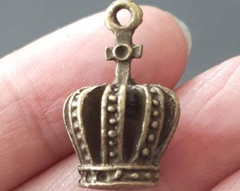 4pcs-3D crown charm, bronze tone Crown Tassel Cap for Jewelry Making