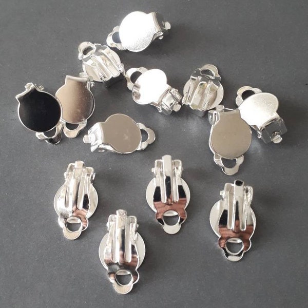 8 pièces, 4 paires - Clip plaqué argent sur la recherche de boucle d'oreille, clips d'oreille avec plateau de 10 mm, sans plomb de nickel - plus de couleurs